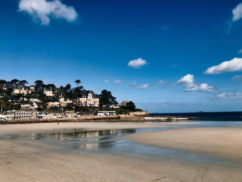 La plage de Trestraou en Bretagne