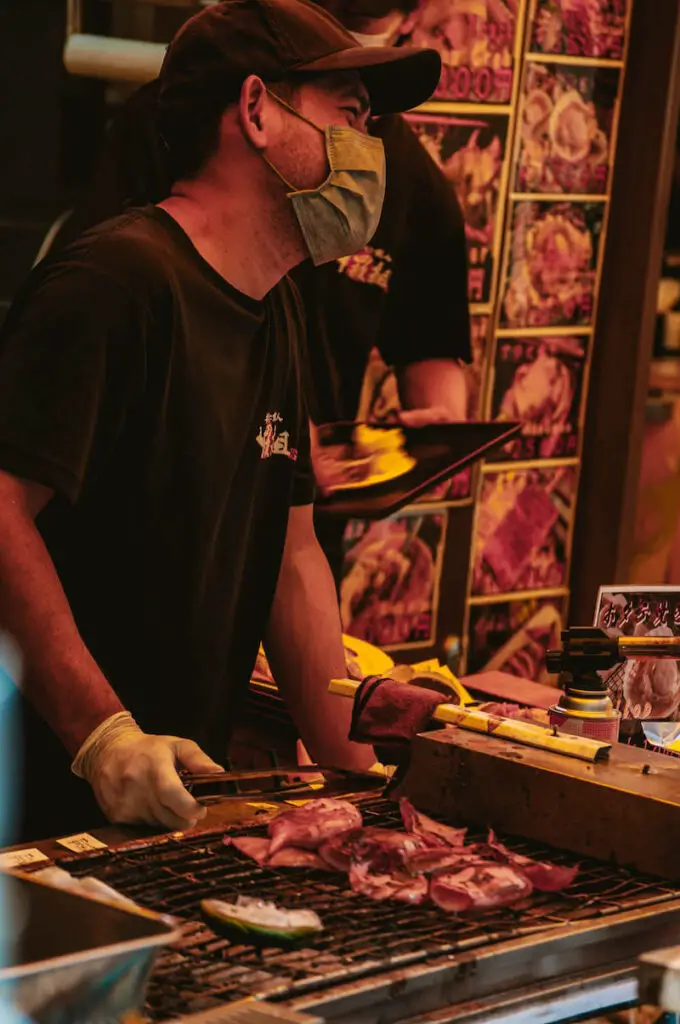 Tsukiji Fish Market à Tokyo, pour déguster des spécialités japonaises à base de produits de la mer