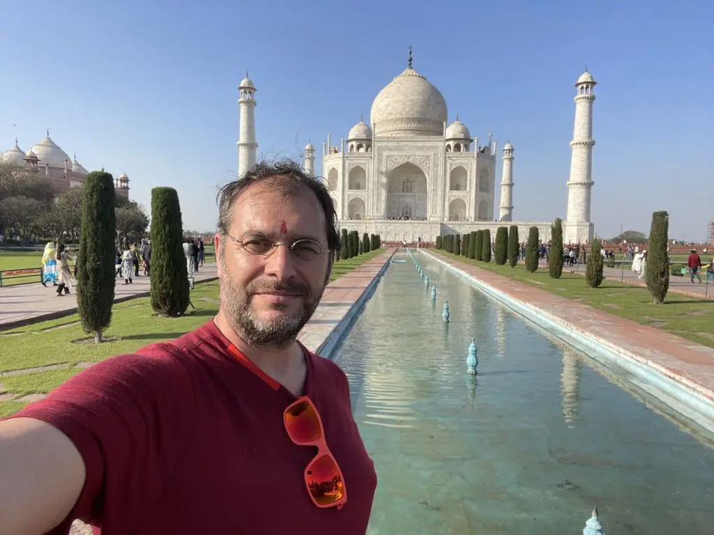 Merinos d'arles au taj mahal en inde