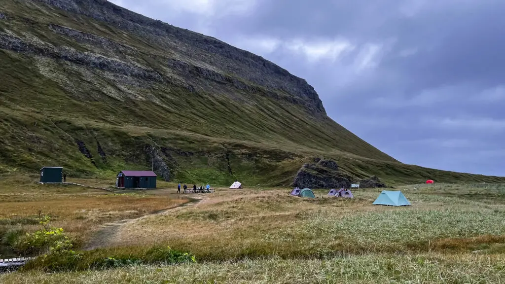 Le camp de Hornvik lors d'un trek à Hornstrandir