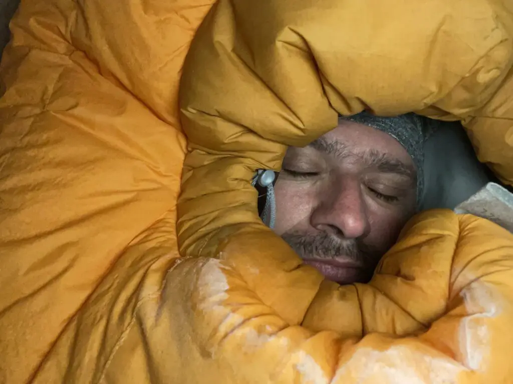 Dormir à -20°C dans un igloo en hiver en laponie