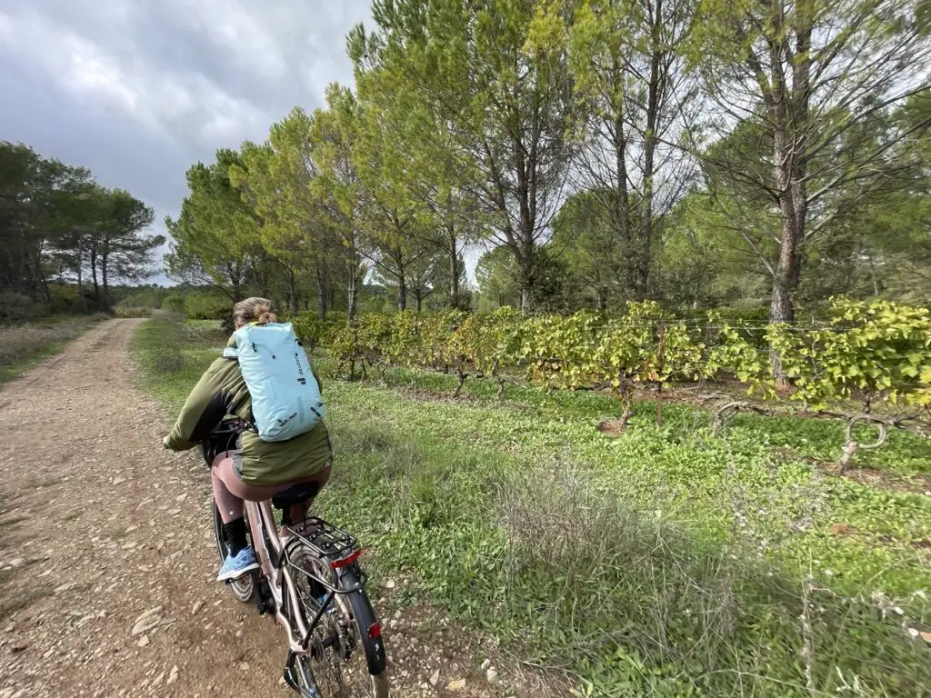 Sortie vélo avec le sac Vertrail 16 Deuter